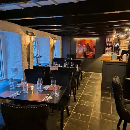 Guest house Oxox Restaurant With Polperro