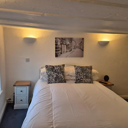 Guest house Oxox Restaurant With Polperro